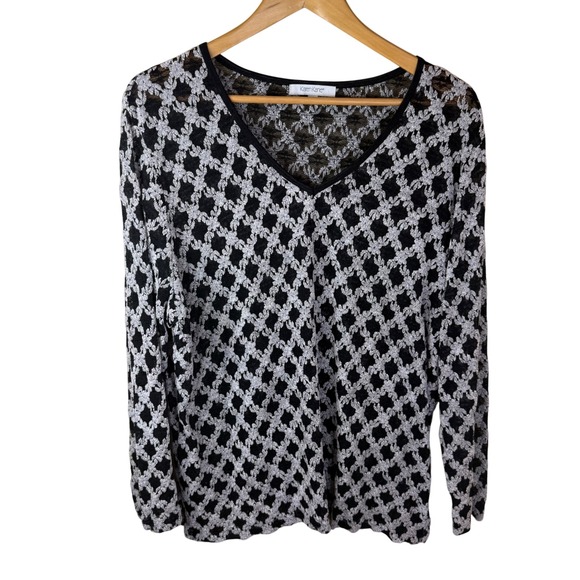 Karen Kane 1X Crocheted Black and White Floral Pattern Long Sleeve Top Blouse - Picture 1 of 6